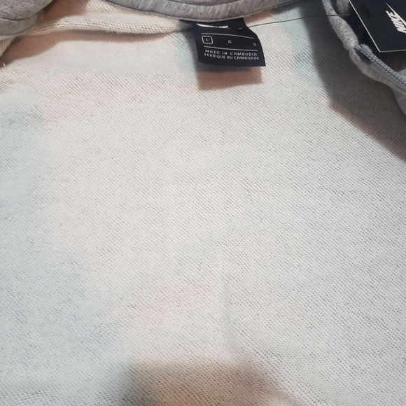 New Nike womens grey red hoodie. - Picture 7 of 8